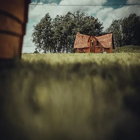 Kuelalistemaja Moisa Kaempingud Campsite