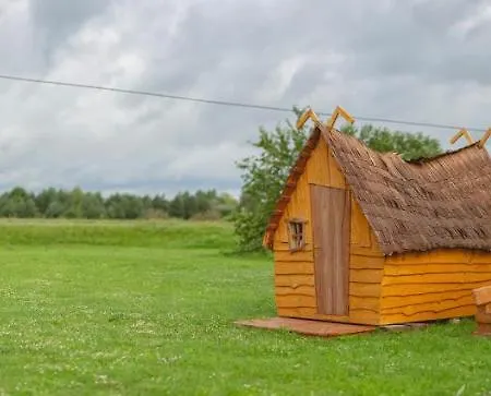 Kuelalistemaja Moisa Kaempingud Campsite Kadrina