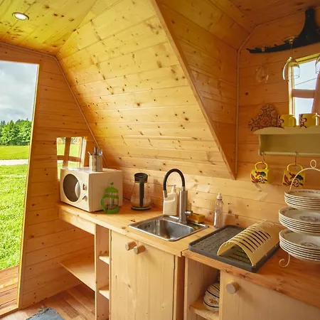 Campsite Kuelalistemaja Moisa Kaempingud *