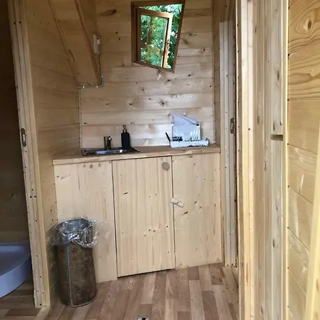 Kuelalistemaja Moisa Kaempingud